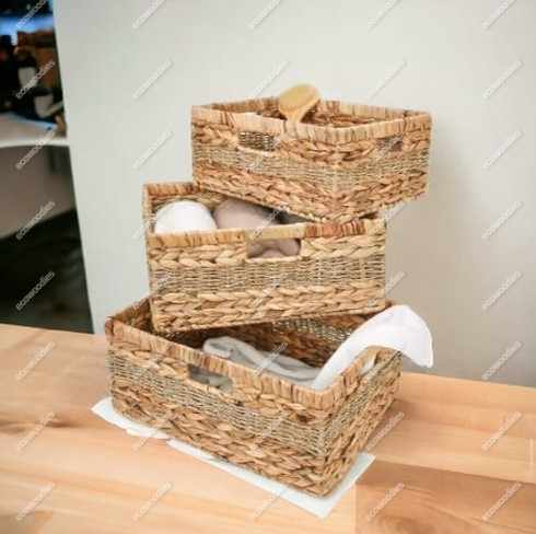 Wholesale Water Hyacinth Napkin Holder Handmade Kitchen Storage Organizer Basket With Handle for Countertops Dining Tables