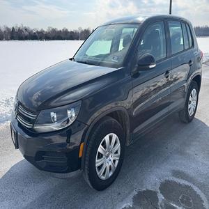 VOLKSWAGEN TIGUAN S 2013 USADO, Volante a la Izquierda/Derecha - Product Image 1