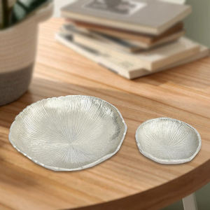 Plateaux en métal Plats de service Plateaux de designer décoratifs de luxe faits à la main Plateau de service décoratif pour la maison personnalisé - Product Image 4