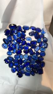 พลอยไคยาไนต์อิจิสีฟ้าธรรมชาติที่ผ่านการรับรองแล้วเจียระไนเป็นรูปวงรีและตัดเป็นทรงกลมสำหรับการทำเครื่องประดับ - Product Image 2