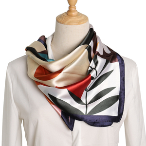 Bufanda grande de seda satinada personalizada para mujer, estampado cuadrado de verano, otras bufandas, bufandas de satén, Diseñador - Product Image 2