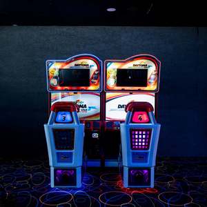 Juego de 2 máquinas recreativas LED Daytona Championship USA DLX de 47 pulgadas usadas - Product Image 4