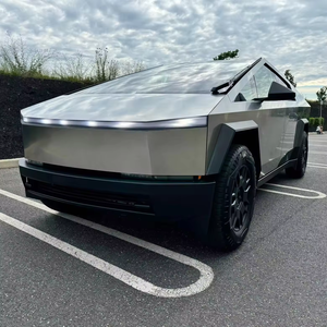 Neat Used 2024 Tessla Cybertrucks Foundation Series 600-hp Dual-Motor AWD, Exosquelette en acier inoxydable, Limited Edition 200 Mi - Product Image 1