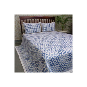 Nueva llegada exquisitos diseños bloque de mano impreso tamaño queen colcha algodón suave acolchado precio al por mayor para uso doméstico - Product Image 5