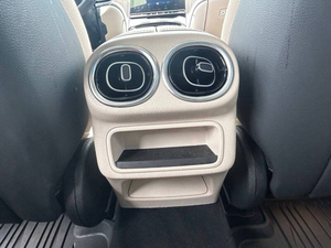 SUV de luxe de taille moyenne 2024, conduite à gauche, transmission automatique, sièges en cuir, toit ouvrant, caméra 360°, phares à LED, écran tactile - Product Image 4