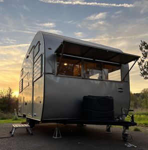 Nouveaux camions de restauration rapide et de crème glacée à vendre des chariots de restauration mobiles pour la ferme de boulangerie à base de maïs et de soja en excellent état - Product Image 1