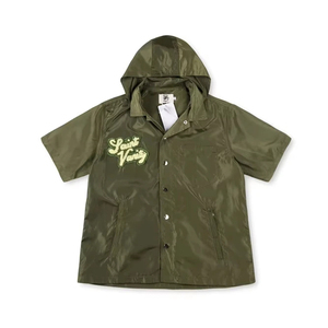 Camiseta deportiva informal con capucha y manga corta, con logotipo personalizado bordado, para hombre. - Product Image 4