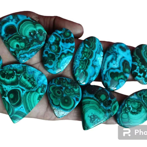 Hermosos Cabujones de Crisocola y Malaquita, Lote al por Mayor de Diferentes Formas y Tamaños Pulidos para la Fabricación de Joyas - Product Image 1