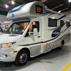 Autocaravana de Lujo 4x4, Mini RV, Camper Van, Autocaravana Todoterreno de Lujo con Baño para Acampar - Product Image 1