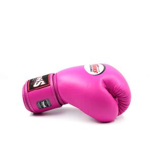 Gants de boxe personnalisés pour sparring jumeaux, gants d'entraînement de Muay Thai, gants de sparring de qualité supérieure en cuir de vachette, logo personnalisé - Product Image 6