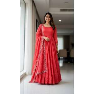 สง่างามในทุกเฉดสีตั้งแต่ปะการังไปจนถึงสีพาสเทลมรกตไปจนถึงลาเวนเดอร์ชุดเหล่านี้สร้างนิยามใหม่ให้กับความงามของชนเผ่าที่ไร้กาลเวลา - Product Image 1