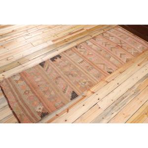 Tapis turc vintage 2,7x9,4 pi (83x287 cm), tapis Kilim marron camouflage - Product Image 2