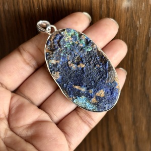 Collier élégant et unique en azurite druzy avec pendentif en moissanite, bijoux fins pour femmes très tendance pour les occasions de fête - Product Image 2
