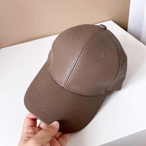 Gorras de Béisbol Clásicas de Cuero Genuino Marrón Oscuro con Parte Trasera Ajustable - Product Image 4