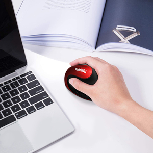 Modèle de souris de jeu de trois générations Design vertical pour le confort et le soulagement des problèmes de main Maintenant, vous allez l'adorer - Product Image 4