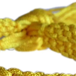 ปลอกแขนคิกบ็อกซิ่งมวยไทยสีเหลืองคุณภาพสูงแบบขายส่งพร้อมโลโก้สั่งทำและสายรัดปรับได้ - Product Image 3