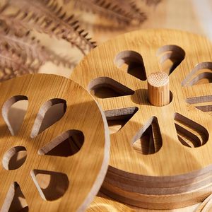 Ensemble de dessous-de-verre en bois naturel, accessoire de table à manger rustique, dessous-de-verre en bois massif, design écologique fait à la main à prix avantageux - Product Image 5