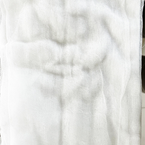 100%綿糸織り綿裏地メッシュガーゼ（医療用ロール） - Product Image 2