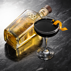 Cachaça 1922 Reserva Premium Spiritueux Brésilien de Canne à Sucre Six Wood Blend 750ml 40% ABV pour l'Importation et la Distribution - Product Image 4