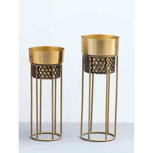 Meilleure vente jardinière en métal unique faite à la main nouveau Design jardinière en fer décor de jardin suspendu utilisation au sol prix de gros accessoire - Product Image 1