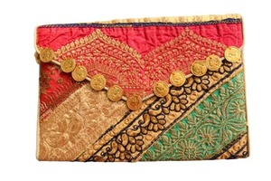 Venta al por mayor lote Banjara bolsos de mano hechos a mano bohemio plegable Sling Bag en Patchwork Tribal Boho Hippie estilo monedero de mujer - Product Image 3