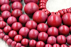 ลูกปัดไม้เดรดสีชมพูหลากรูปร่างที่กำหนดเองและลูกปัดไม้สีที่มีรูปร่างและขนาดผลิตด้วยมือสินค้าอินเดีย - Product Image 4