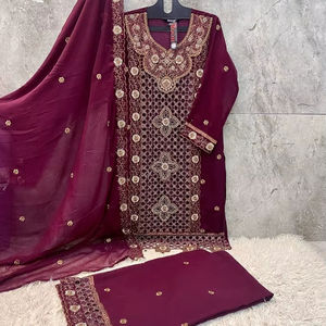 Haut en Georgette lourd avec travail Zarkan, Georgette lourd avec bas plazo, Dupatta en Georgette lourd - Product Image 1