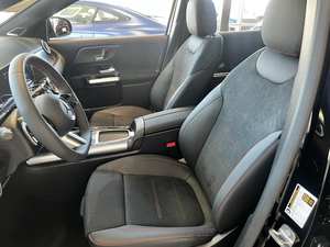 Mercedes-Benz GLA 250 usado del 2025 - Product Image 4