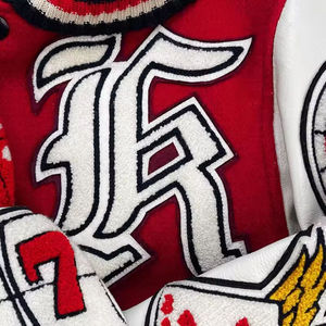 Veste universitaire à capuche à col montant unisexe de haute qualité personnalisée OEM, respirante, coupe-vent, bomber d'hiver en chenille - Product Image 4