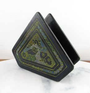 Porte-serviettes en céramique blanche avec imprimé cactus, élégant accessoire de table pour la salle à manger et les utilisations décoratives, en provenance d'Inde - Product Image 2