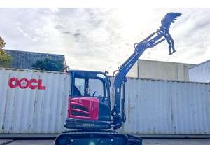 Excavatrice UME35 26 ch avec moteur Kubota, poids opérationnel de 3,9 t, à queue zéro, 6 accessoires offerts - Product Image 2