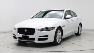 Jaguar XE Premium 25t AWD 2018, en excellent état - Product Image 5