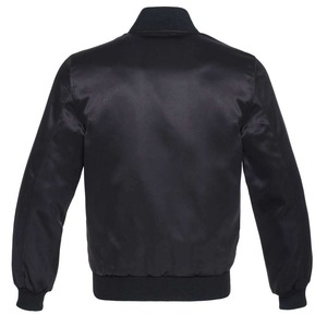 Proveedores profesionales de chaquetas de satén Varsity modernas ajustadas, telas de tacto cómodo Premium para la colocación del logotipo frontal de invierno - Product Image 4