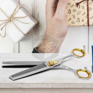 Ciseaux à effiler les cheveux élégants, finition polie, acier inoxydable avec vis réglable dorée et étui pour un effilage précis des cheveux - Product Image 5