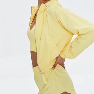 Chándal de satén de dos piezas personalizado para mujer, chaqueta cortavientos cómoda y transpirable a la moda con estampado de logotipo, chaqueta de chándal de talla grande - Product Image 3