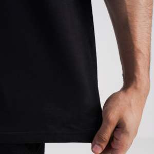 เสื้อยืดคอกลมแขนยาวรุ่น The King Goat (สีดำ) สไตล์ฮิปฮอป พิมพ์ลายโลโก้แบบสกรีนระบายอากาศได้ดี ลายตัวอักษรเรียบๆ - Product Image 5