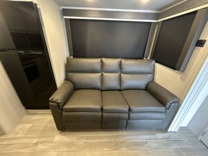 Nouveau K-e-y-s-t-o-n-e C-o-u-g-a-r 23MLE 2025 prêt à la vente - Product Image 4