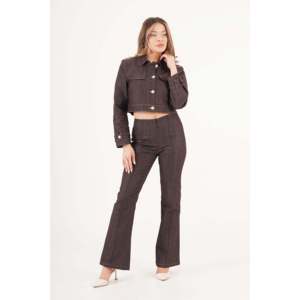 LUSTRIN Women's Gold Buttoned Brown <b>Denim</b> <b>Jacket</b> and Pants Two-Piece Set - Stylish Casual Co-ord Outfit for All Seasons - Product Image 5