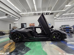 รถยนต์แลมโบกินี อาเวนทาดอร์ LP700-4 คูเป้ ปี 2018 สภาพดีเยี่ยม ใช้งานน้อย สีดำ เกียร์อัตโนมัติ เทอร์โบ ขับเคลื่อนสี่ล้อ เบาะหนังสีอ่อน - Product Image 6