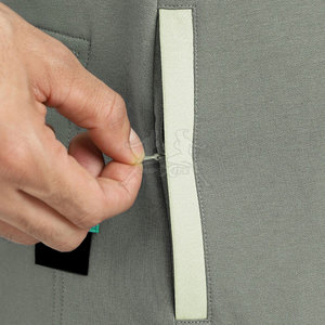 Nuevo conjunto de chándal de stock con pantalones cónicos y bolsillos laterales Chándal de dos piezas con tela elástica y sensación cómoda - Product Image 6