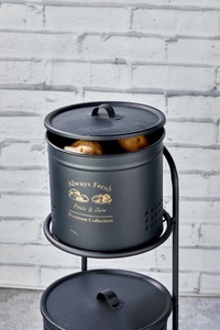 กล่องเก็บอาหารโลหะเคลือบเงา 2 ชั้น เป็นมิตรกับสิ่งแวดล้อม ประหยัดพื้นที่ สำหรับเก็บมันฝรั่ง หัวหอม กระเทียม ในครัว - Product Image 4