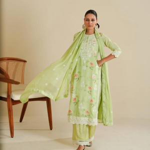 Colección de fondo Kurti de algodón cómodo para mujer, Ropa Étnica diaria informal moderna, venta al por mayor, ropa paquistaní India OEM ODM - Product Image 4