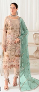 Nuevo Traje Pakistaní de Georgette con Bordado Intenso, Pantalón Stanton y Dupatta de Red con Diseño de Mariposa para Venta al por Mayor - Product Image 3