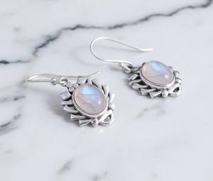 Boucles d'oreilles clous en pierre de lune arc-en-ciel, étoile éclatante, argent sterling plaqué or, bijoux bohèmes mignons, pierre de naissance de juin, cadeau de fête - Product Image 3