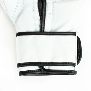 Gants de boxe en cuir synthétique de qualité supérieure, personnalisables en gros, avec mousse de qualité supérieure, fermeture auto-agrippante réglable, numériques - Product Image 3