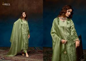Nouvelle collection 2025 : Salwar Kameez de créateur pour femme, style pantalon, en velours lourd de luxe, idéal pour les fêtes d'hiver – Dernière mode Neeta Creation 142 Raah - Product Image 3
