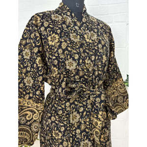 Robe unisexe en laine de yak, imprimé géométrique losanges, luxueuse, motif floral urbain, beige, rouge et vert sarcelle, kimono/robe - Product Image 5