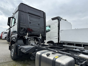 Tête de tracteur à usage intensif 2024 conçue pour les longues distances Propulsée par un moteur diesel fiable avec système d'entraînement 6x4 - Product Image 3