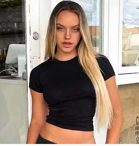 T-shirt court personnalisé hauts courts à manches courtes pour femmes logo personnalisé haut court t-shirts basique coupe ajustée hauts courts - Product Image 2