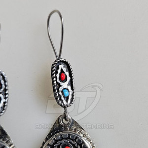 Nouvelles boucles d'oreilles pour femmes, accessoires de mode, boucles d'oreilles pendantes en cristal de luxe pour femmes, élégantes, en vente - Product Image 5